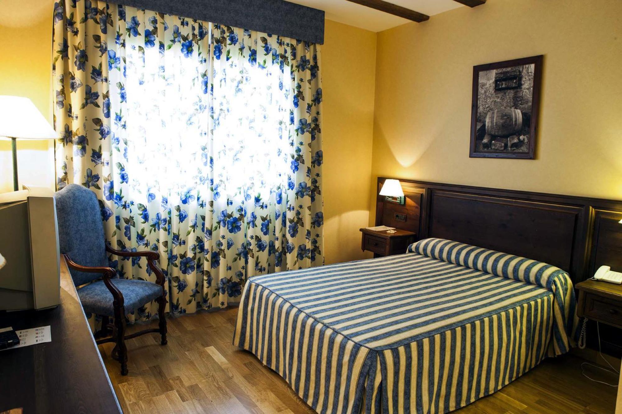 Hotel Spa Tudanca Aranda Fuentespina Zimmer foto